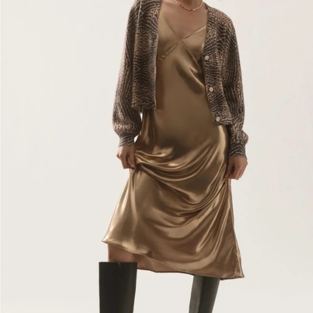 ANTHROPOLOGIE x Kachel Artistic Soft Wool Blend V Neck Cardigan Cocoa Brown XS - Picture 5 of 9